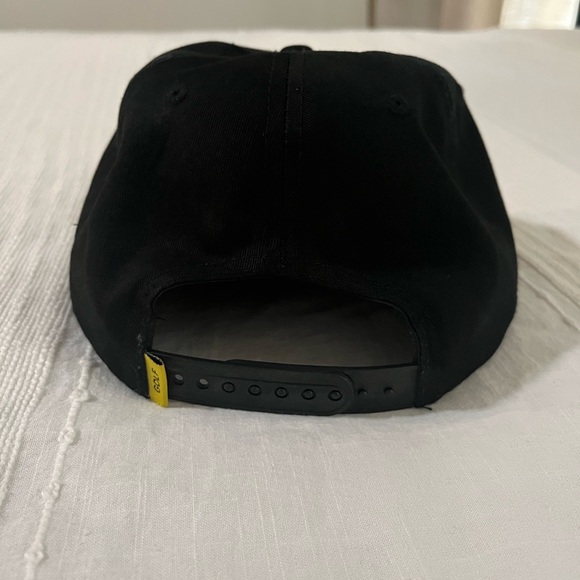 Golf hat - Picture 3 of 4